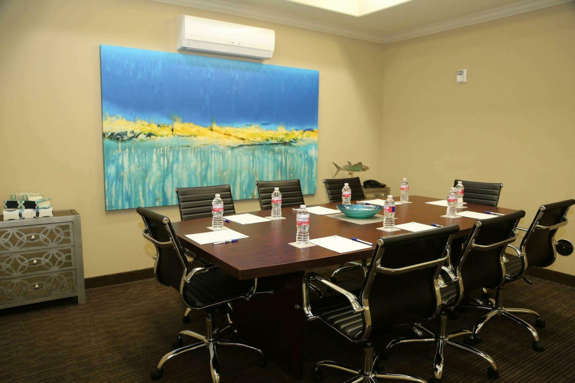 Holiday Inn Express & Suites La Porte, An Ihg Hotel Екстер'єр фото